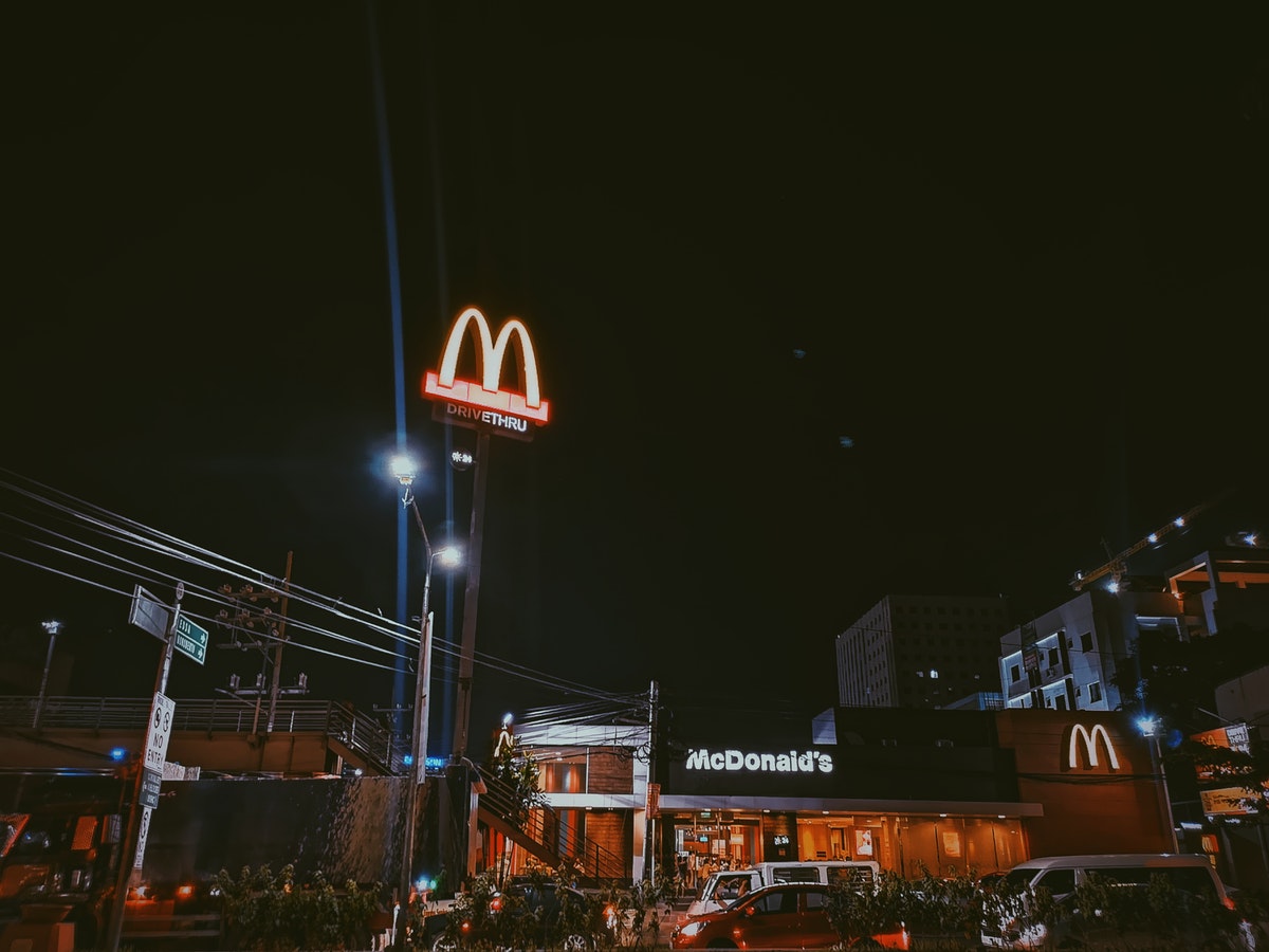 mcdonald store at night